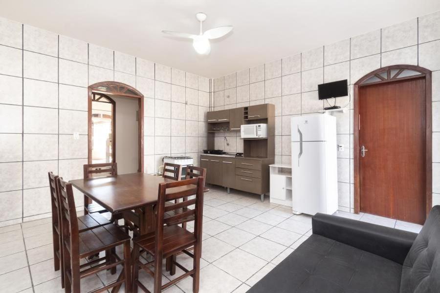 Residencial Ipe Amarelo Apartment Bombinhas Exterior photo