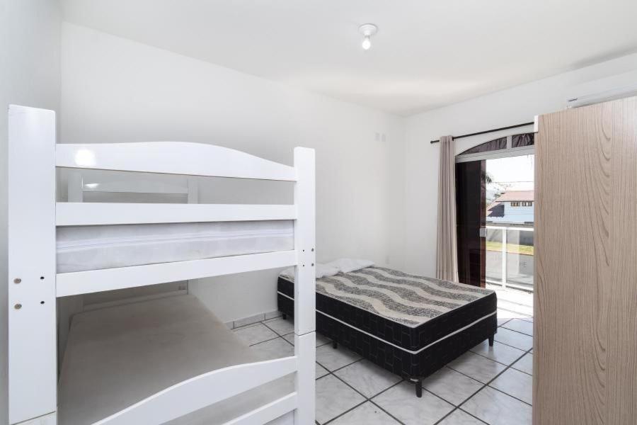 Residencial Ipe Amarelo Apartment Bombinhas Exterior photo